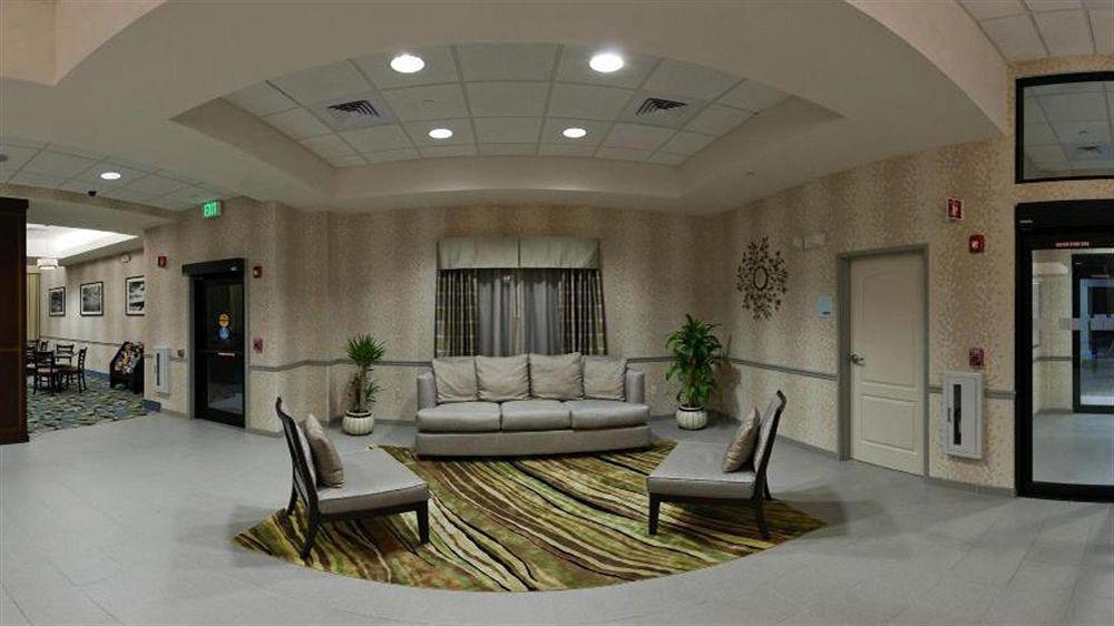 Comfort Inn & Suites Plainville-Foxboro 외부 사진