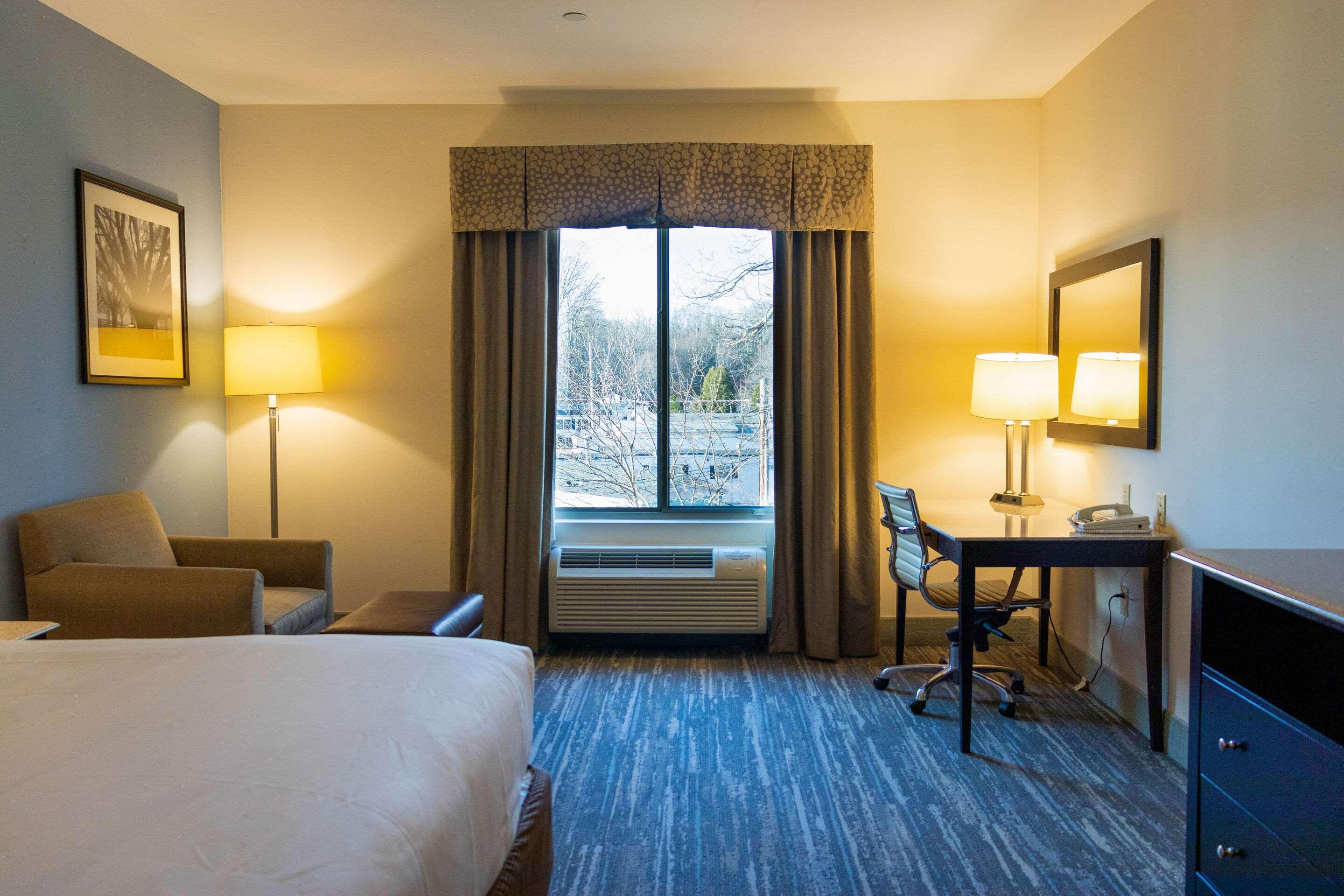 Comfort Inn & Suites Plainville-Foxboro 외부 사진