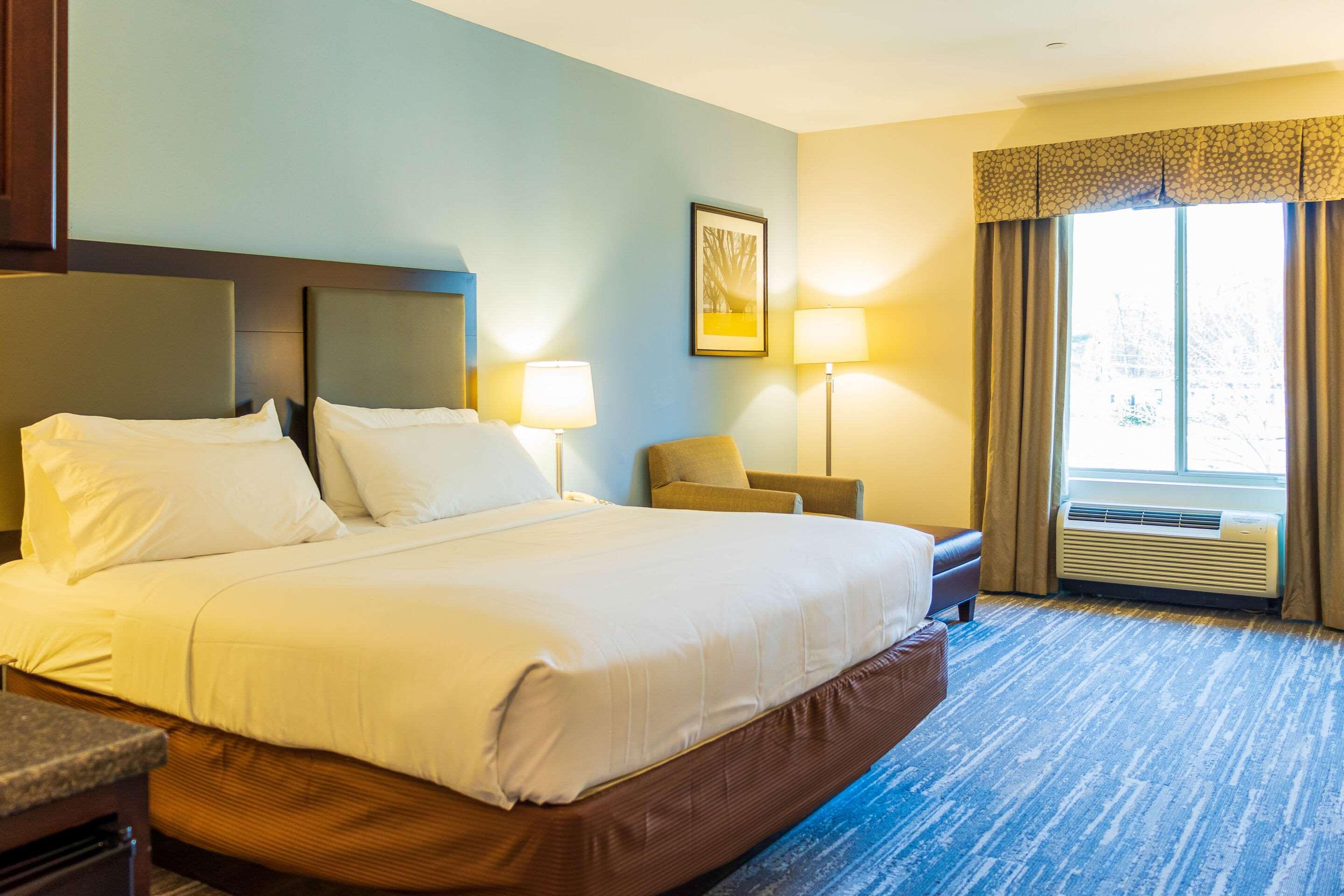 Comfort Inn & Suites Plainville-Foxboro 외부 사진