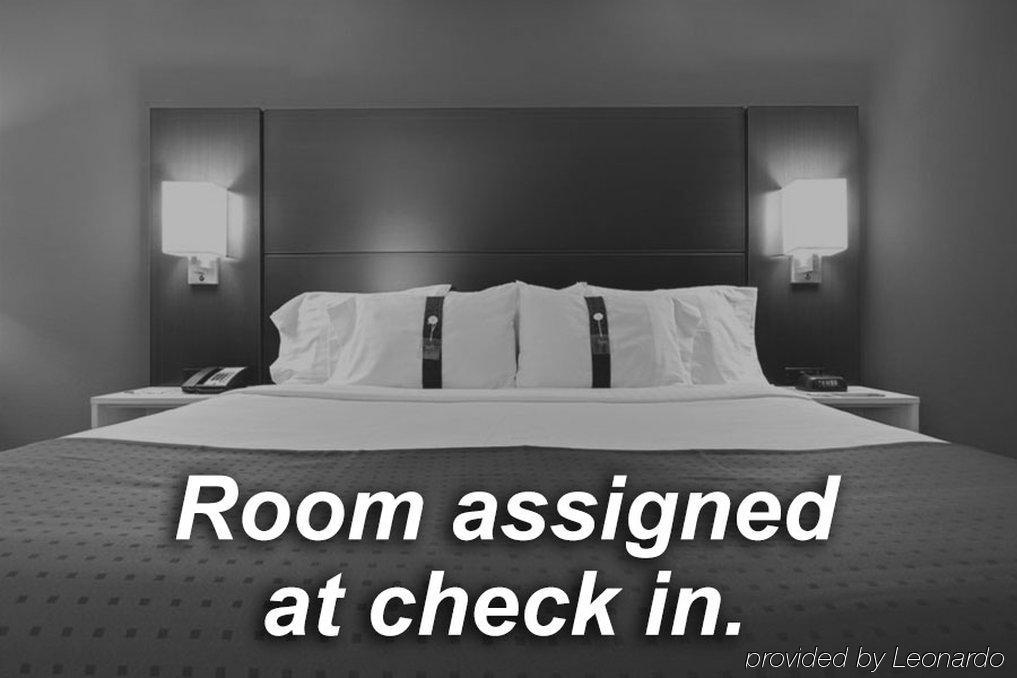 Comfort Inn & Suites Plainville-Foxboro 외부 사진