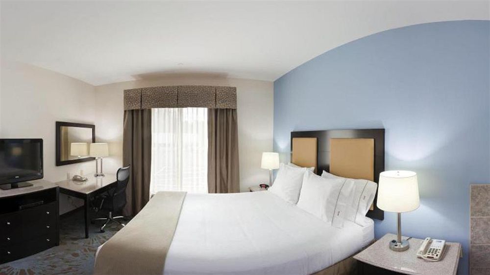 Comfort Inn & Suites Plainville-Foxboro 외부 사진