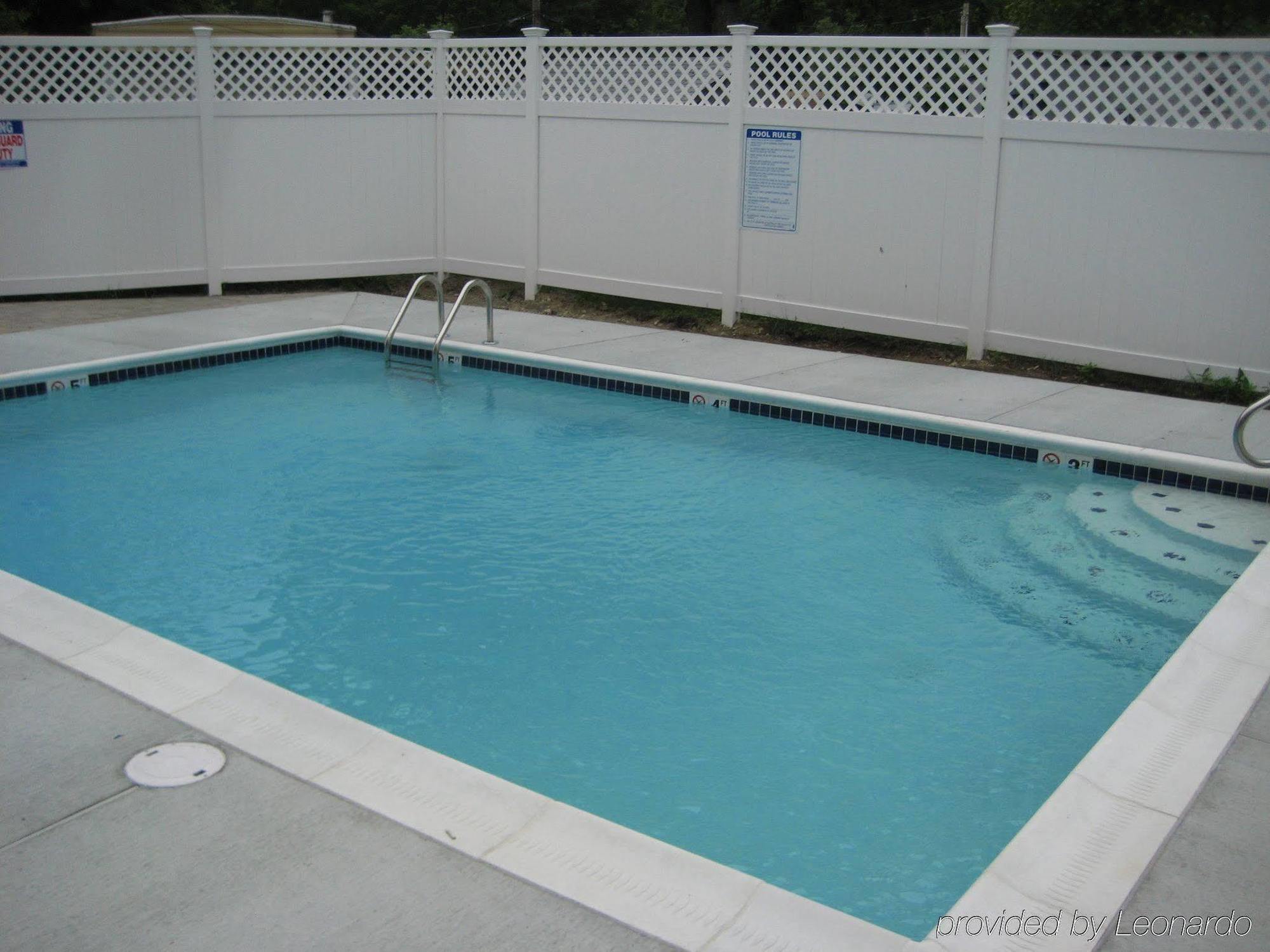 Comfort Inn & Suites Plainville-Foxboro 외부 사진